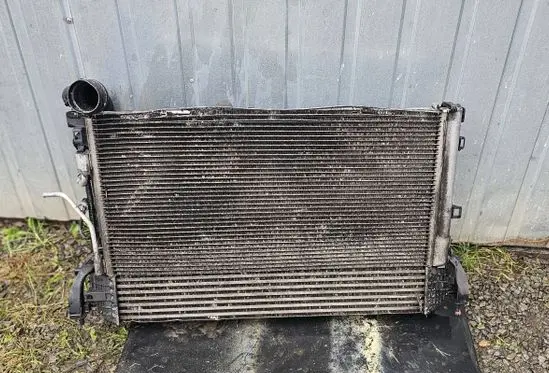 Renault Laguna III Coolant radiator