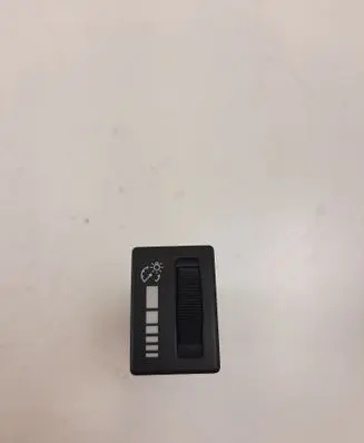 Isuzu D-Max Other switches/knobs/shifts M42174