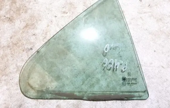 Rear vent window glass
