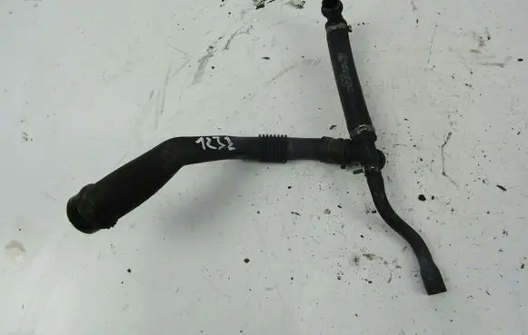 Audi A4 S4 B7 8E 8H Engine coolant pipe/hose 06B103209N