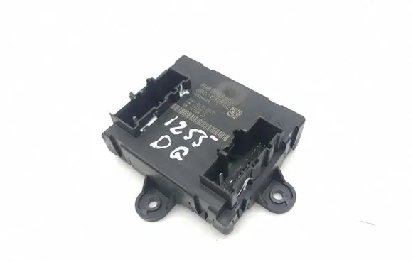 Land Rover Evoque II Door control unit/module J8A214D620CC