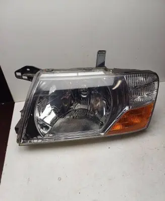 Mitsubishi Pajero Headlight/headlamp