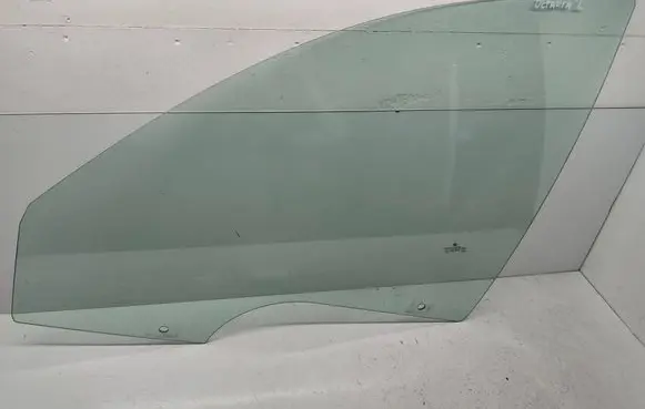 Skoda Octavia Mk2 (1Z) Front door window glass four-door 43R00048 DOT24M68AS2 E000292