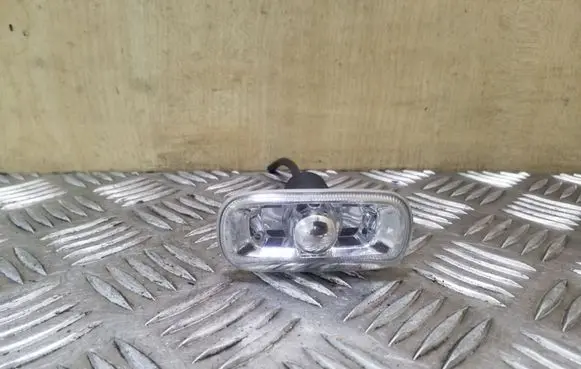 Audi A4 S4 B6 8E 8H Front fender indicator light 8E0949127