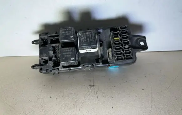 Volvo S40, V40 Fuse box set 30807050 0925982 9360925982