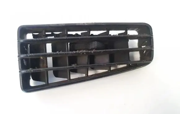 Volkswagen Golf III Dash center air vent grill 1h6819709