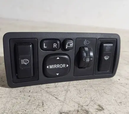Toyota Avensis T250 Wing mirror switch 183575