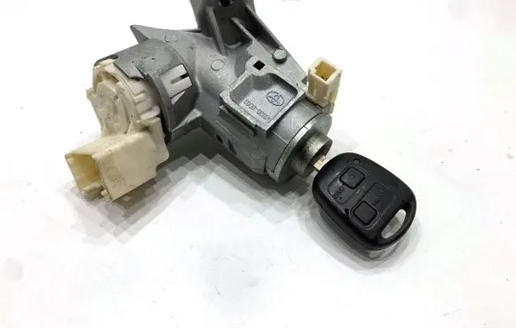 Toyota Yaris Ignition lock N0502241