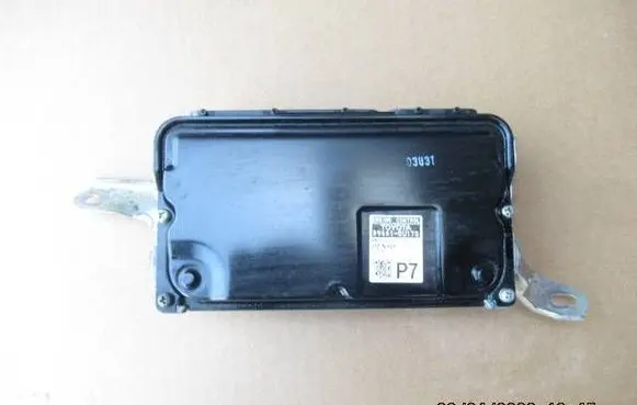 Toyota Yaris Engine control unit/module 896610U170 MB2762002452