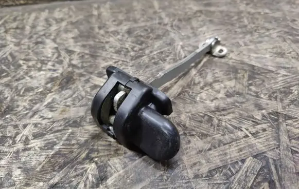 Maserati Quattroporte Rear door check strap stopper 6059G