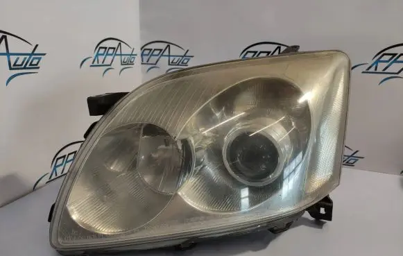 Toyota Avensis T250 Headlight/headlamp 0821211F3L 00974838 PP4T209