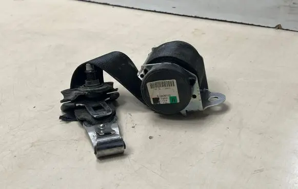 Opel Zafira B Rear seatbelt 606606100 050623