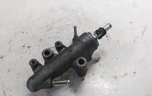 Opel Vectra C Fuel pressure regulator 55188200