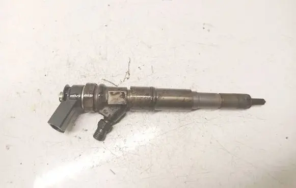 BMW 1 E81 E87 Fuel injector 0445110209