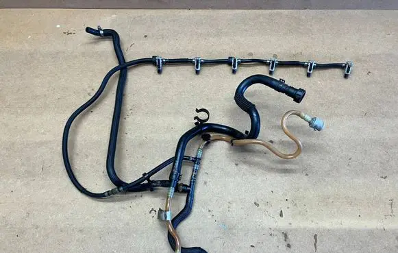 BMW 5 E60 E61 Fuel line/pipe/hose 7799973