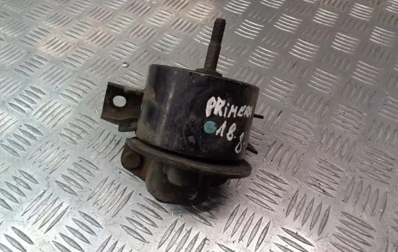 Nissan Primera Engine mounting bracket