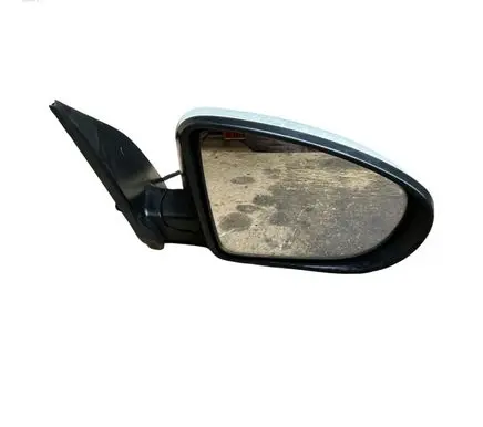 Nissan Qashqai Front door electric wing mirror 026202