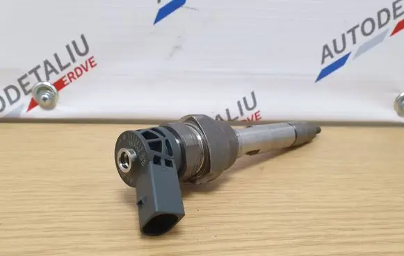 BMW 4 F36 Gran coupe Fuel injector 8514148 0445110712