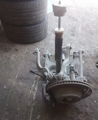Porsche Panamera (971) Rear wheel hub spindle/knuckle 