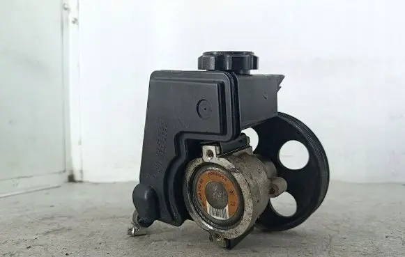 Peugeot Partner Power steering pump