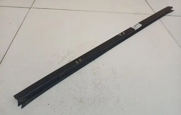 Ford Mondeo MK IV Rubber seal front coupe door