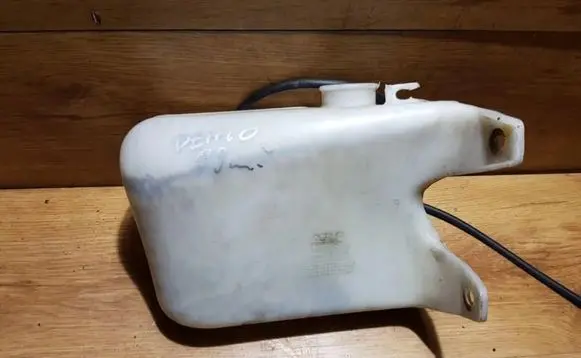 Mazda Demio Windshield washer fluid reservoir/tank