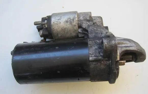 BMW 5 E60 E61 Starter motor 7796892