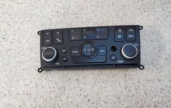 Nissan Almera N16 Climate control unit 28395BN800