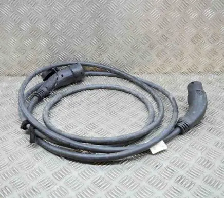 BMW i3 Electric car charging cable 880694 IEC62196