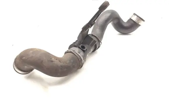 Mercedes-Benz C W203 Intercooler hose/pipe A2035200295
