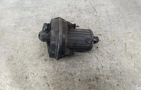 Volkswagen Golf V Secondary air pump 06A959253E