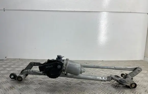 Front wiper linkage and motor