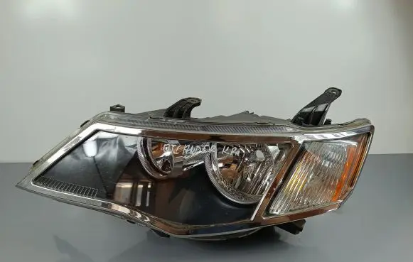 Mitsubishi Outlander Headlight/headlamp