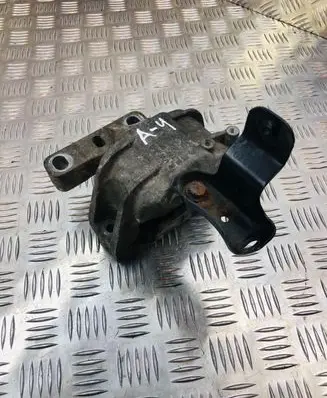 Volkswagen Eos Engine mount bracket 1K0199262