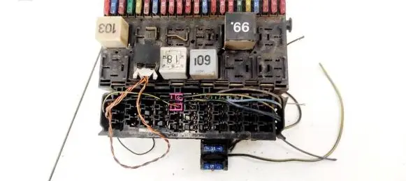 Volkswagen Transporter - Caravelle T4 Fuse box set 357937039