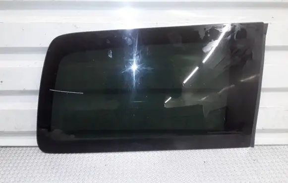Dodge Nitro Rear side window 