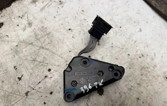 Volkswagen Golf V Sound amplifier 1K0035463D