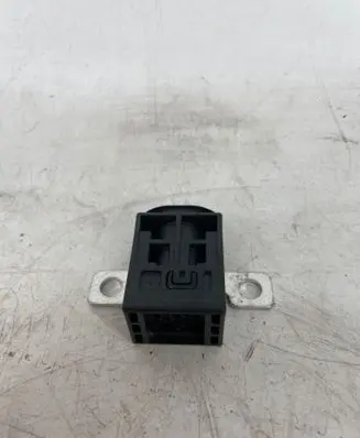 Audi A4 S4 B9 8W Battery relay fuse 4N0915519A 250963 0080P1100017