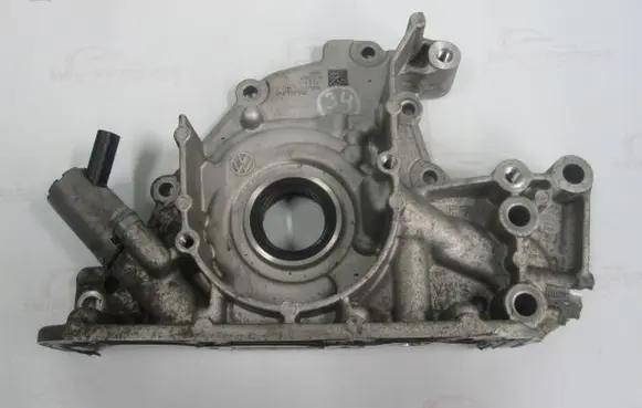 Volkswagen Polo VI Oil pump 04E115105BN
