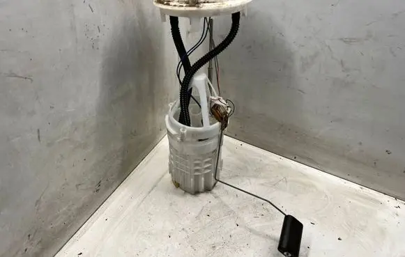 Renault Master II In-tank fuel pump