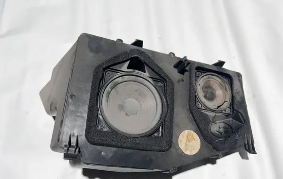 BMW 8 E31 Parcel shelf speaker 65131383387 1383387