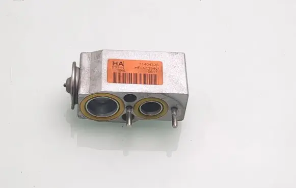 Volvo S90, V90 Air conditioning (A/C) expansion valve 31404338