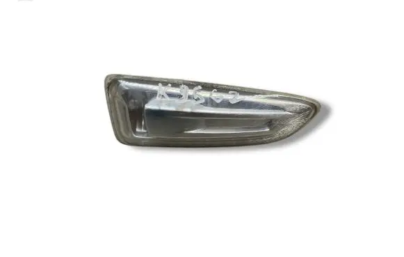 Opel Astra J Front fender indicator light 13273104 510512838