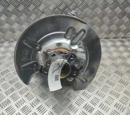 BMW X5 G05 Rear wheel hub 6899153 6876653