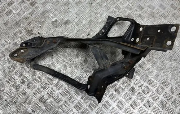 Nissan 350Z Headlight/headlamp mounting bracket 