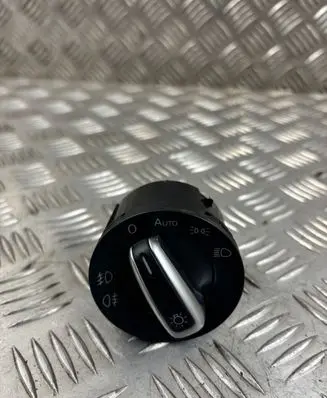 Volkswagen Tiguan Light switch 3C8941431N