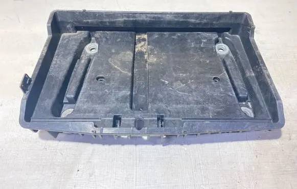 Battery tray