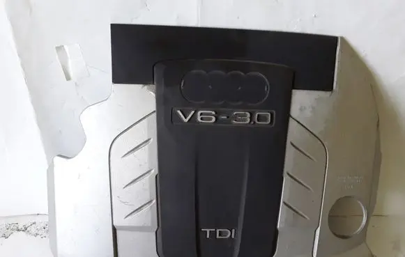 Audi A8 S8 D3 4E Engine cover (trim) 059103925AF