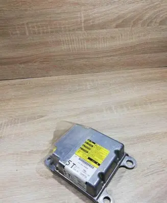 Toyota Auris 150 Airbag control unit/module 8917002560 215537106