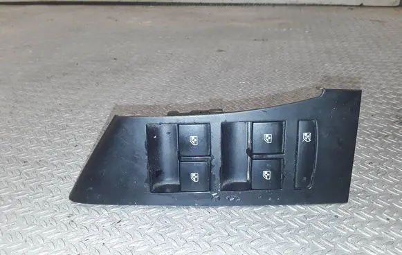 Opel Astra J Electric window control switch 13305011